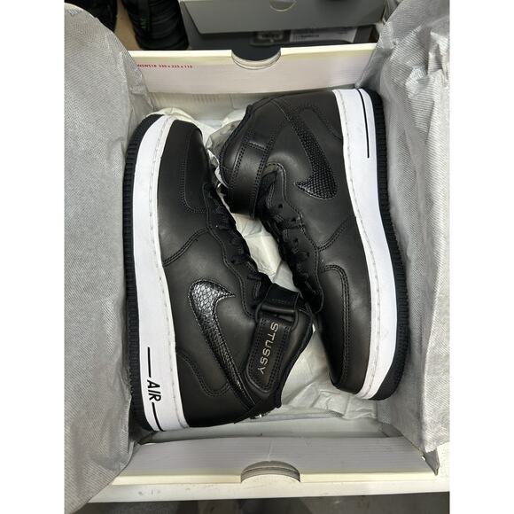 Nike Stussy x Air Force 1 \'07 Mid SP Black Snakeskin Leather DJ7840-001 Size 8.5